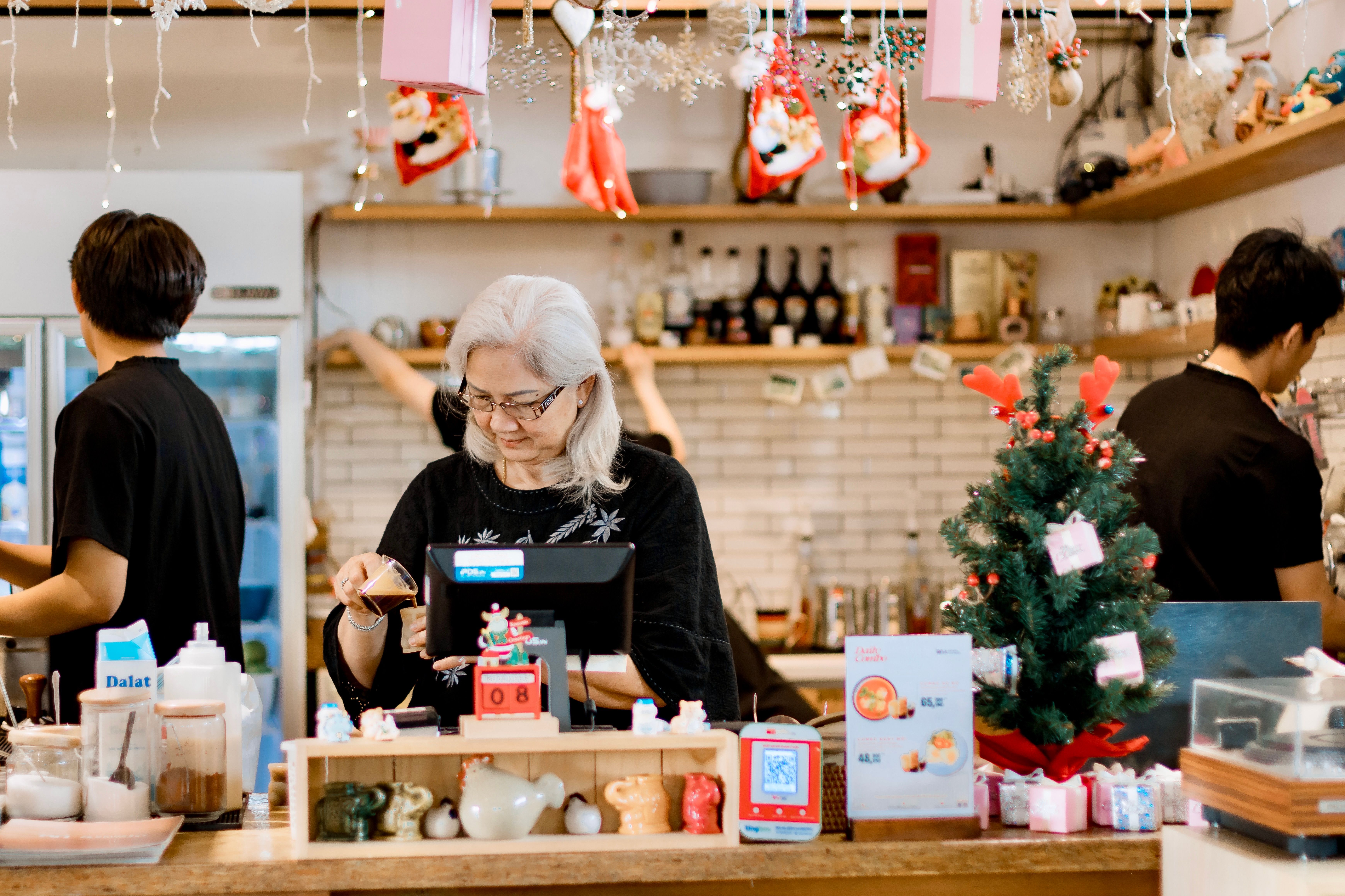 The Right Way to Talk to a Business Owner About Their Payments